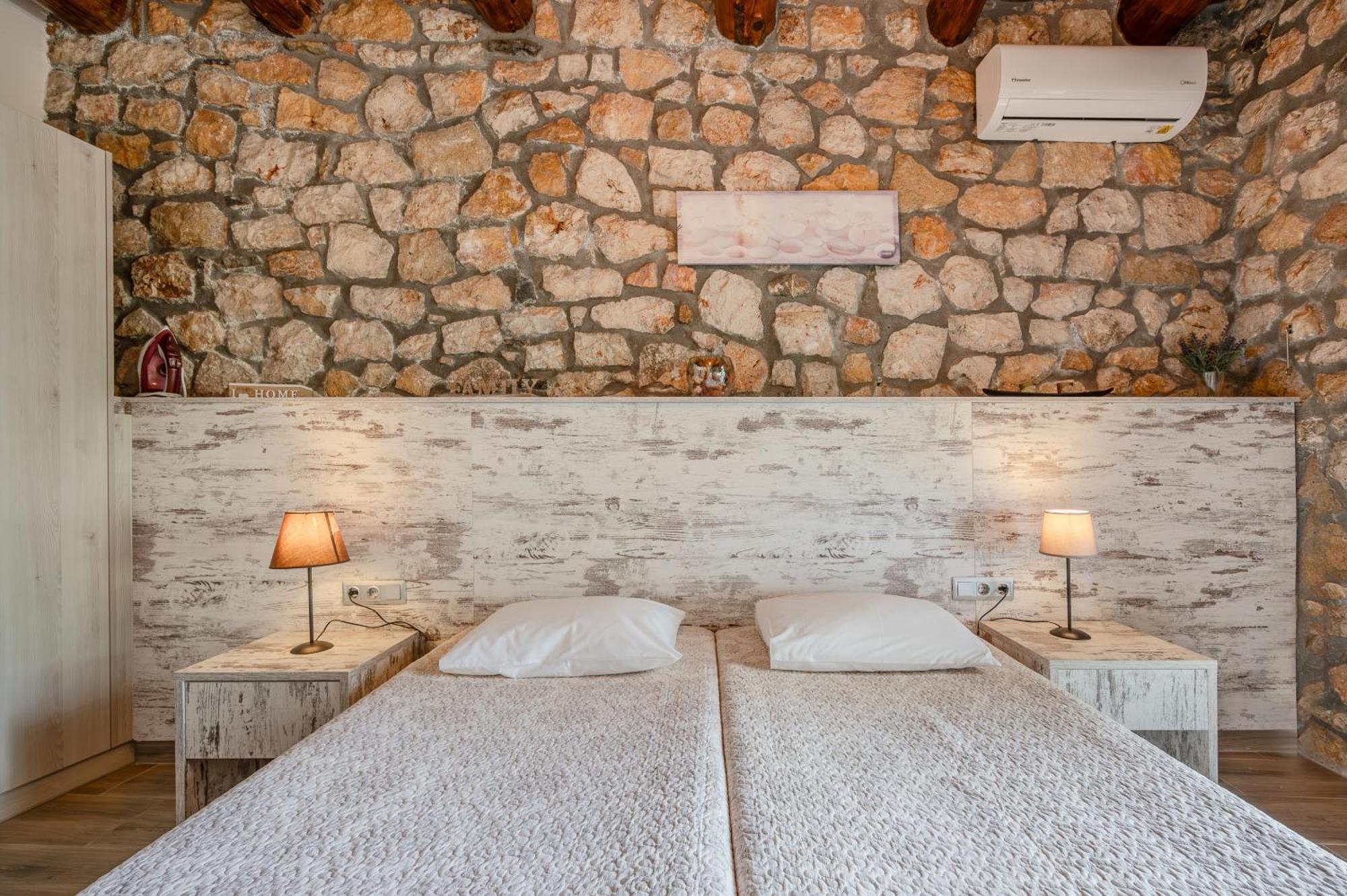 Souda Bay Cottage Плакиас Екстериор снимка